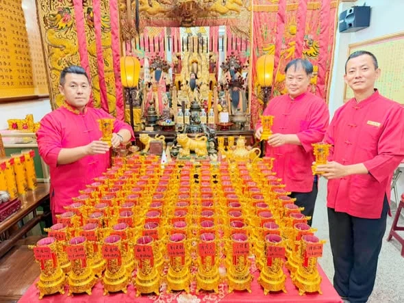 594604149 33574212008836553 2595445957763900633 N